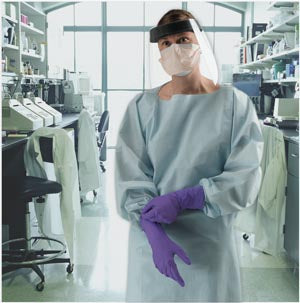 Halyard Procedure Gown, Tested For Use with Chemotherapy Compounding & Drug Administration, 22_" x 12_" x 15_", 100/cs 